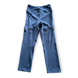 NWT Nine West Activewear Capri Leggings|| Size Small